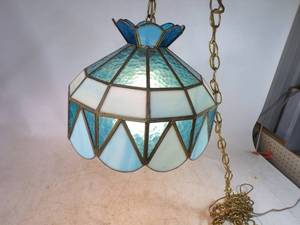 lot 32 image: Vintage 1960s Ice Cream Parlor Stained Glass Hanging Lamp Working