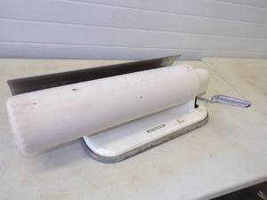 lot 36 image: Vintage Kenmore Roll A Press Fabric Press Iron