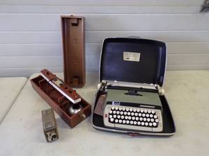 lot 38 image: Vintage Smith Corona Classic 12 with a Brownie 8mm Movie Camera