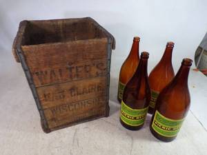 lot 52 image: VERY RARE Walters Eauclare Wisconsin Picnic Beer Crate and 4 Original Bottles