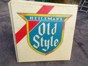 lot 81 image: Vintage Large Old Style Beer Sign in Great Vintage Condition