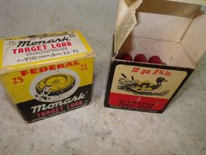 lot 104 image: Full Box Federal 12 Gauge 7.5 Shot, Shotgun Shells and Partial Box Hiawatha 12 Gauge 8 Shot