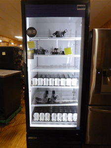 lot 4 image: Royal Cooler