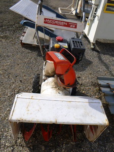 lot 20 image: Jacobsen Snowblower