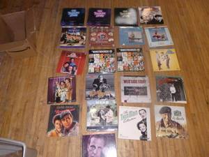 lot 30 image: Laser Disk Movies