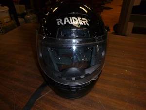 lot 56 image: Raider Snowmobile Helmet