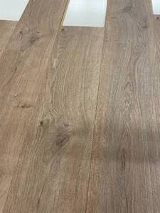 485 SF of Water Resistant Laminate Flooring 7.5x47 OAK - M