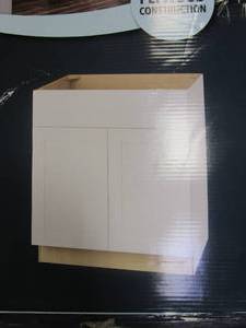 lot 509 image: Hampton Bay Avondale Shaker Alpine White Quick Assemble Plywood 30 in Sink Base Kitchen Cabinet (30 in W x 24 in D x 34.5 in H) (OPEN BOX)