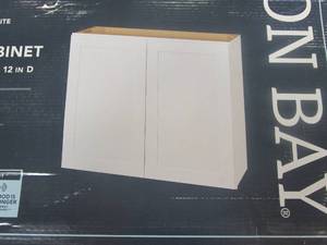 lot 511 image: Hampton Bay Avondale Shaker Alpine White Quick Assemble Plywood 36 in Wall Kitchen Cabinet (36 in W x 30 in H x 12 in D) (OPEN BOX)