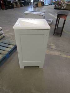 lot 523 image: Glacier Bay 18.25 in. W x 16.68 in. D Bath Vanity in Pearl Gray with Cultured Marble Vanity Top in White with White Basin (TOP CRACKED)