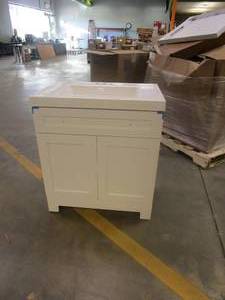 lot 531 image: Glacier Bay Everdean 30.50 in. W x 18.75 in. D Bath Vanity in White with Cultured Marble Vanity Top in White with White Basin (NICE CONDITION)