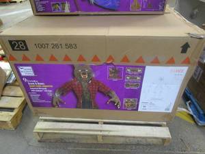 lot 534 image: Home Accents Holiday 9.5 ft Animated Immortal Werewolf Halloween Animatronic (OPEN BOX)