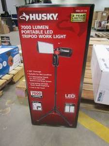 lot 590 image: Husky 7000 Lumens Portable Corded LED Work Light with Tripod (BOX DAMAGED, PRODUCT APPEARS UNAFFECTED)