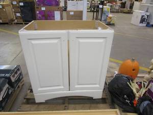 lot 598 image: Glacier Bay 30.50 in. W Bath Vanity in White (FRONT TOP BRACE BROKEN, NO TOP, CABINET ONLY)