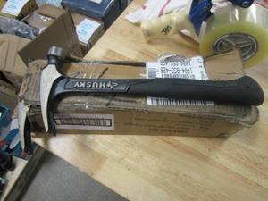 lot 624 image: Husky 16 oz. Steel Rip Claw Hammer - 4 PACK