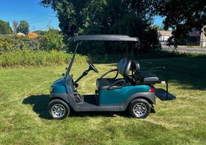 lot 4 image: CLUB CAR TEMPO STREET READY GOLF CART