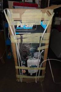 lot 252 image: Pulsar 28 Gallon Vertical Air Compressor - BROKEN VALVE