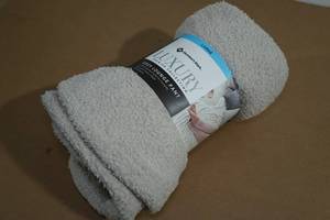 lot 70 image: NEW Members Mark Luxury Cozy Lounge Pants - Large