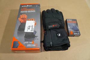 lot 83 image: ActionHeat 5 Volt Rechargeable Heated Gloves - Mens Medium