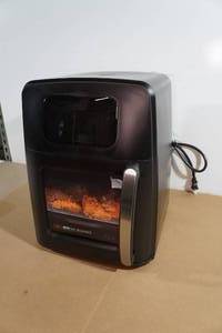lot 122 image: Chefman Air Fryer Oven
