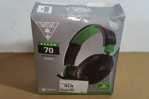 lot 135 image: Turtle Beach Recon 70 Wired Microsoft XBOX One Headset