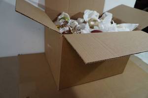 lot 155 image: Assorted Christmas Ornaments