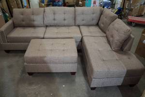 lot 160 image: Venetian Worldwide Dixson Sectional Sofa with Ottoman