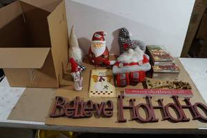 lot 214 image: Assorted Christmas Dcor - Santa and Gnomes
