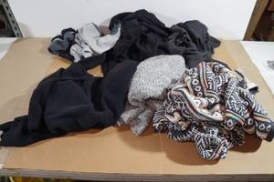 lot 220 image: Assorted Womens Clothes - Dresses, Sweater - SmallMedium