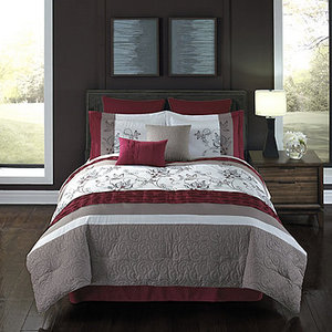 lot 141 image: Ellie 8 Piece Comforter Set - King