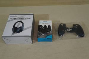 lot 168 image: Video Game Accessories - Headset, Charger