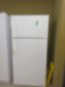 lot 107 image: KENMORE REFRIGERATOR FREEZER