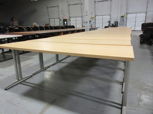 lot 240 image: HERMAN MILLER ASH WSILVER EVERYWHERE TABLE