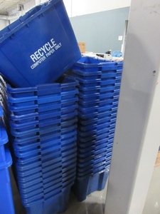 lot 158 image: RUBBERMAID COMPUTER PAPER RECYCLE BINS