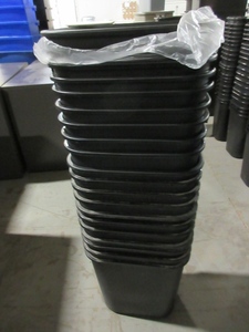 lot 166 image: RUBBERMAID 28 QT BLACK WASTE BASKETS