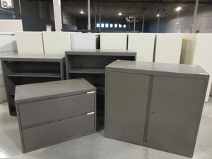 lot 303 image: HERMAN MILLER MERIDIAN OFFICE ORGANIZATION SET UP