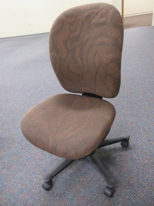 lot 344 image: HERMAN MILLER ADJUSTABLE, UPHOLSTERED OFFICE CHAIRS