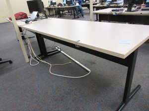 lot 348 image: HERMAN MILLER WORK TABLES WITH BLACK BASE