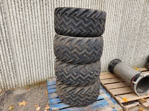 lot 93 image: Lot of (4) Alliance Aebi Tractor Tires 31x15.50-15