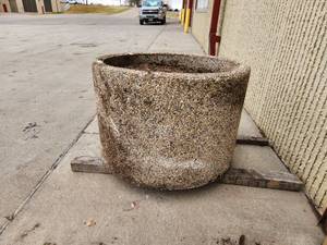 lot 113 image: Lot of (2) 3 Concrete Planter