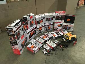 Lot of assorted Vector Portable Powers customer Returns various models and conditions see pictures