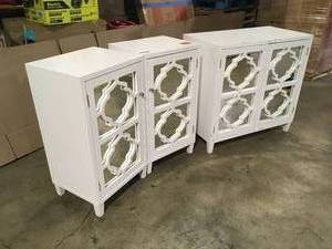 Lot of assorted decorative tables some damaged review pictures customer returns