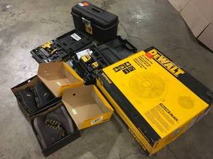Lot of assorted Dewalt Products various conditions customer retyurns review pictures