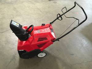 Troy-Bilt Squall 123R cc 21 Snowblower - Review all pictures - Open Box