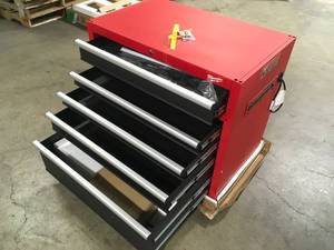 Milwaukee High Capacity 36 in. 5-Drawer Roller Cabinet Tool Chest - Open Box - Review all pictures