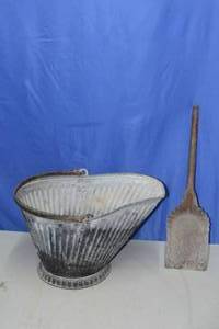 lot 51 image: fireplace set
