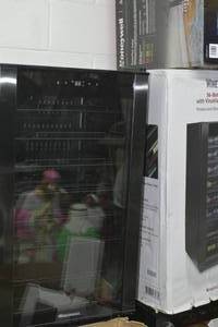 lot 9 image: Wine Enthusiast VinoView 36-Bottle Black Stainless Steel
