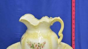 lot 42 image: Pitcher and Bowl Set