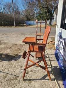 lot 52 image: Corner shelf and high chair