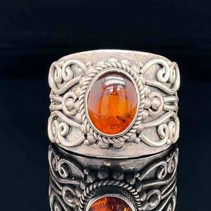 Amber Bezel Ribbon Engraved Tapered Vintage Style Garden Design Ring
